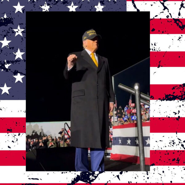 BLACK AND GOLD MAGA HAT