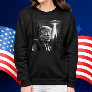 Funny Graphic Trump Selfie with UFOs Weird T-Shirt